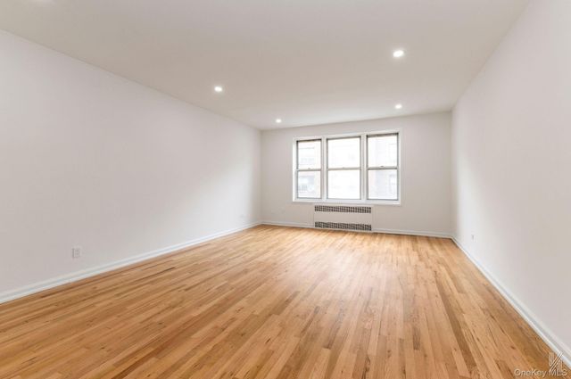 79-10 34th Avenue 4U, Jackson Heights, NY 11372