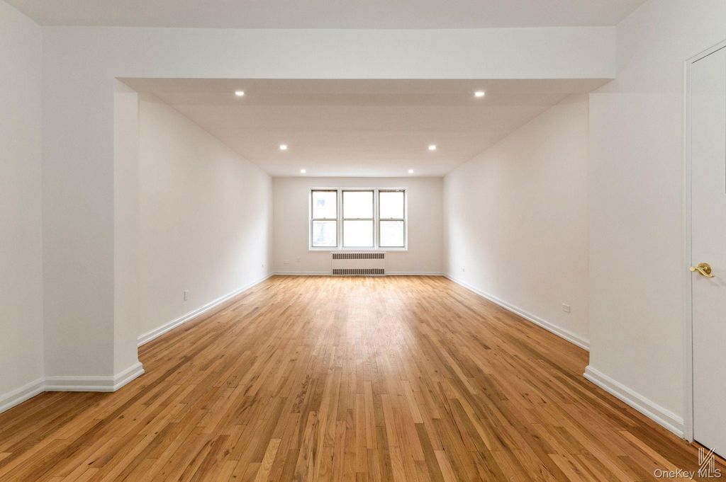 79-10 34th Avenue 4U, Jackson Heights, NY 11372 — photo 2