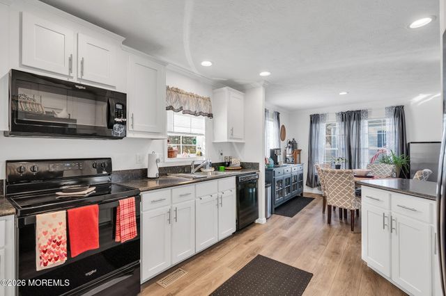 55 Woodchuck Parkway, Whiting, NJ 08759