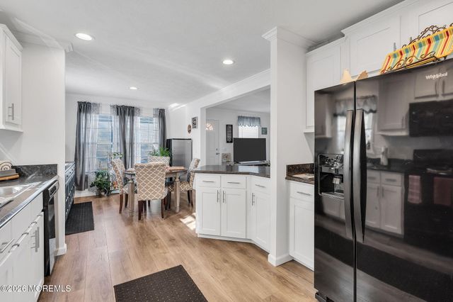 55 Woodchuck Parkway, Whiting, NJ 08759