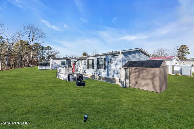 55 Woodchuck Parkway, Whiting, NJ 08759