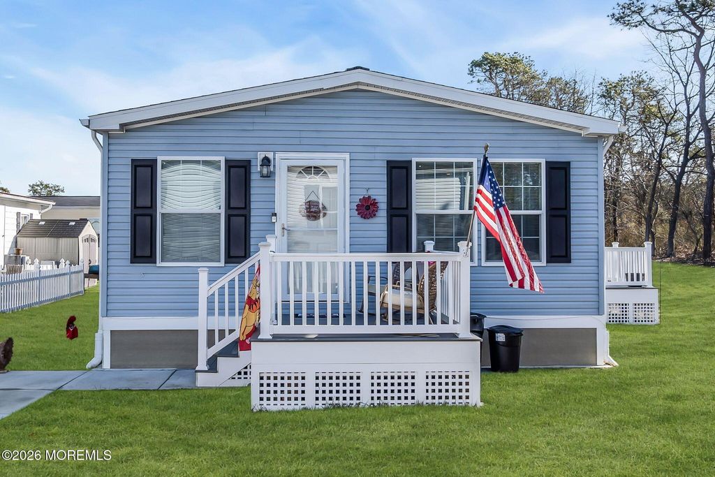 55 Woodchuck Parkway, Whiting, NJ 08759