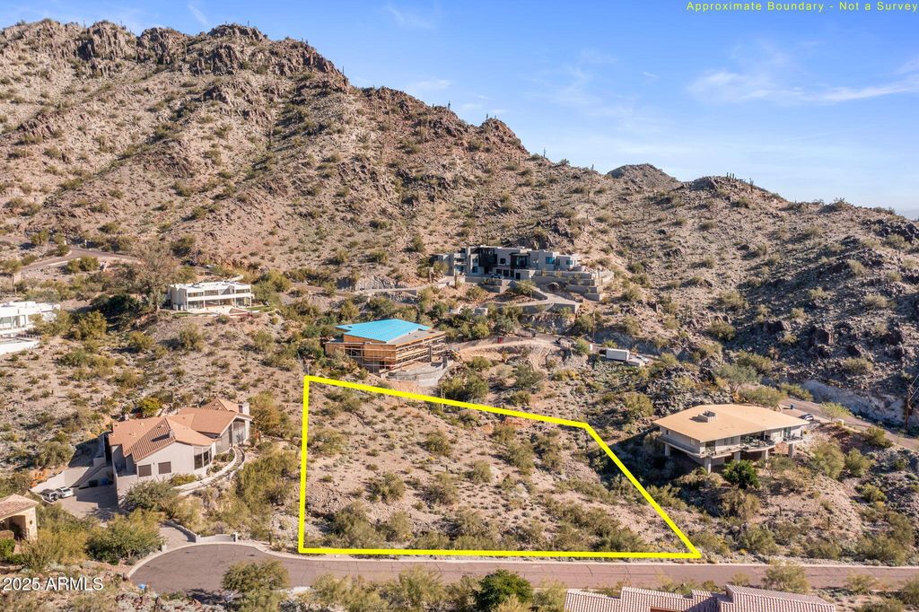 6725 N PALM CANYON Drive 11, Phoenix, AZ 85018 — photo 2