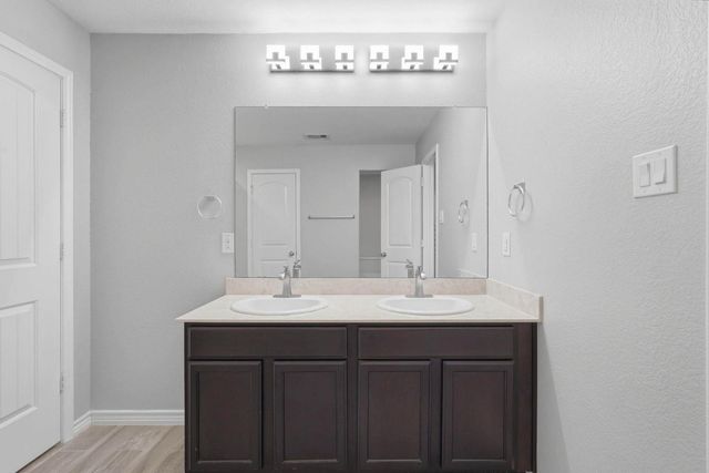 9431 Paloma Creek Drive, Tomball, TX 77375