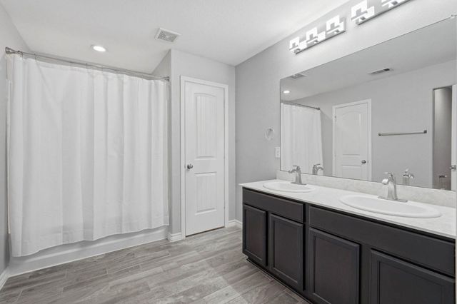 9431 Paloma Creek Drive, Tomball, TX 77375