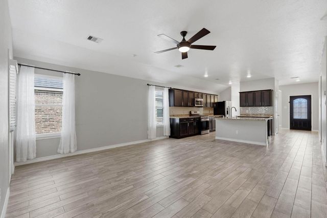 9431 Paloma Creek Drive, Tomball, TX 77375