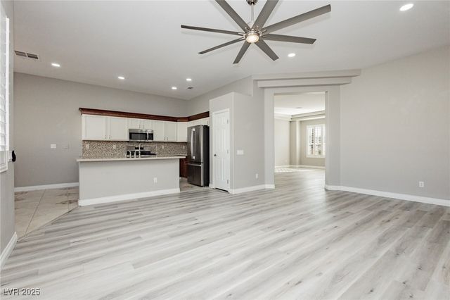 8640 Stone Harbor Avenue, Las Vegas, NV 89145