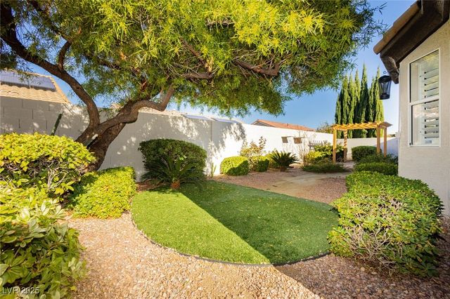 8640 Stone Harbor Avenue, Las Vegas, NV 89145