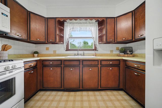 1331 Vineland Path, St. Joseph, MI 49085