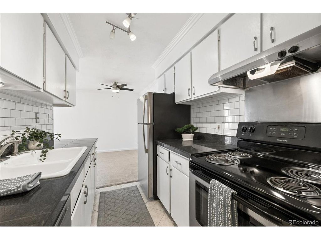 7665 E quincy Ave 7665-204, Denver, CO 80237