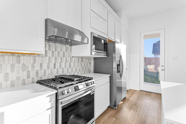 29323 Meadowcreek Hill Drive, Waller, TX 77484