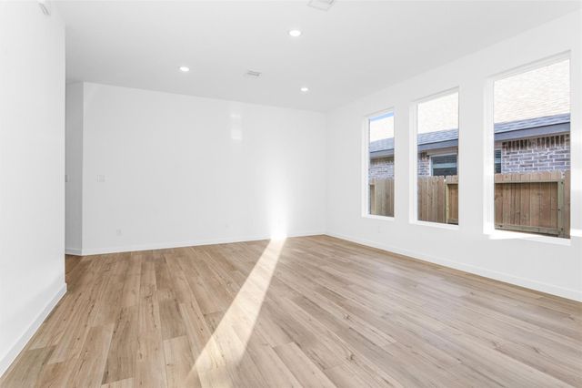 29323 Meadowcreek Hill Drive, Waller, TX 77484