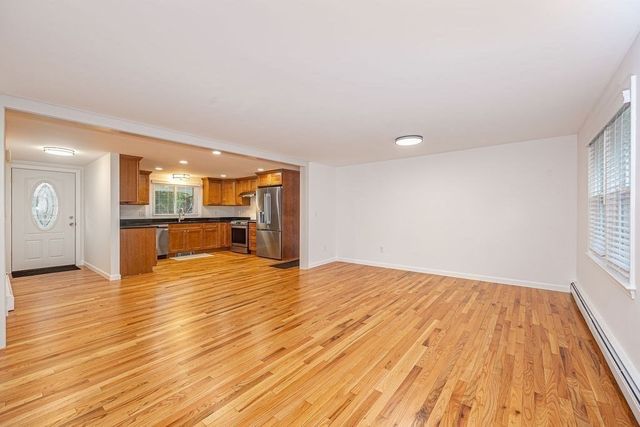 6 Hilltop Dr, Bourne, MA 02561