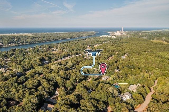 6 Hilltop Dr, Bourne, MA 02561