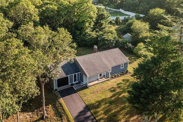 6 Hilltop Dr, Bourne, MA 02561