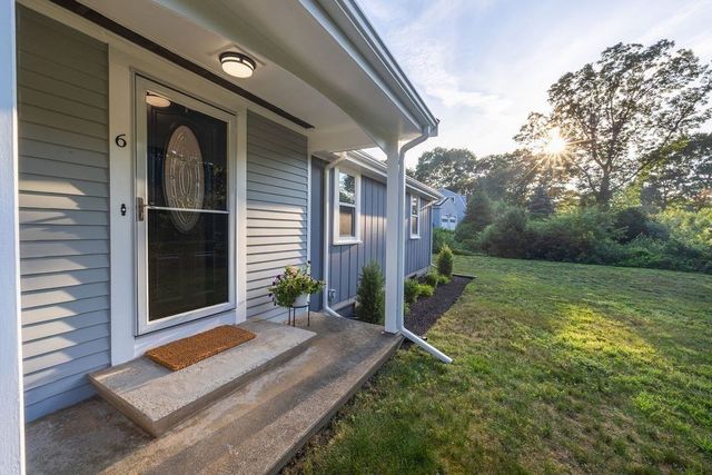 6 Hilltop Dr, Bourne, MA 02561