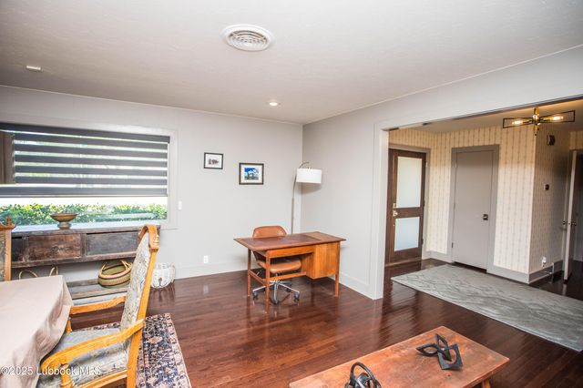 4609 10th Street, Lubbock, TX 79416