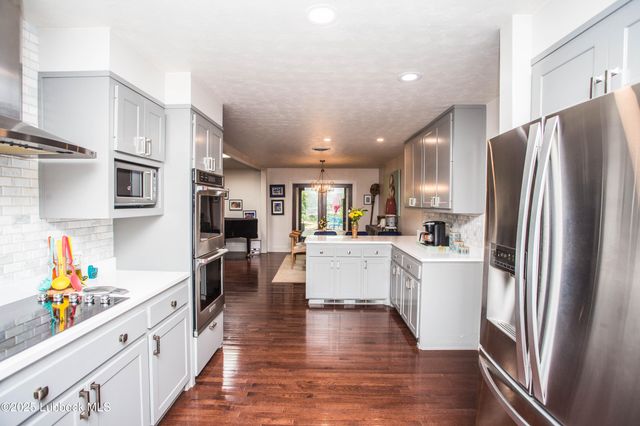 4609 10th Street, Lubbock, TX 79416