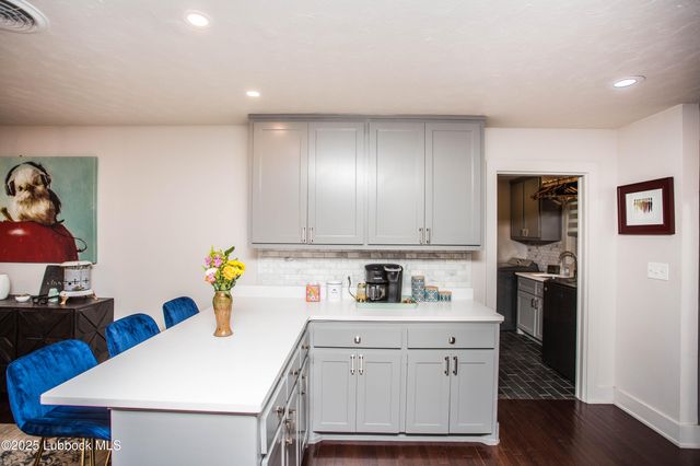 4609 10th Street, Lubbock, TX 79416