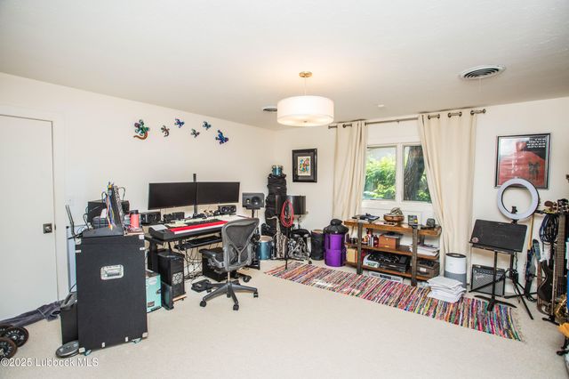 4609 10th Street, Lubbock, TX 79416