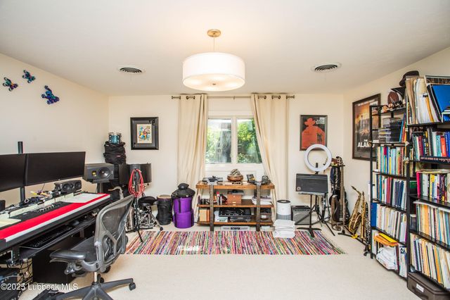 4609 10th Street, Lubbock, TX 79416