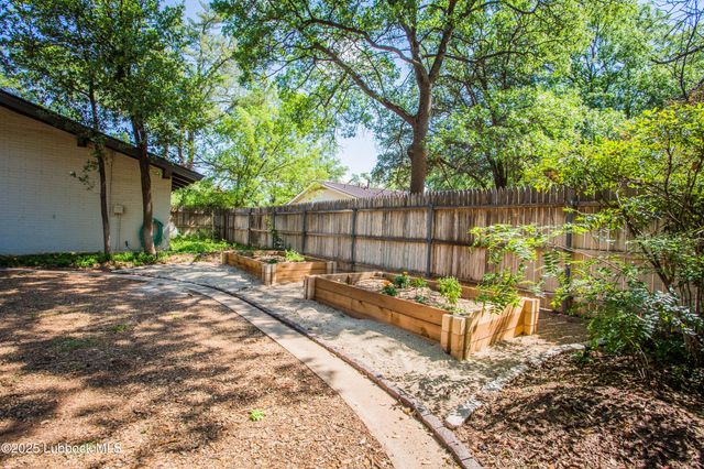 4609 10th Street, Lubbock, TX 79416