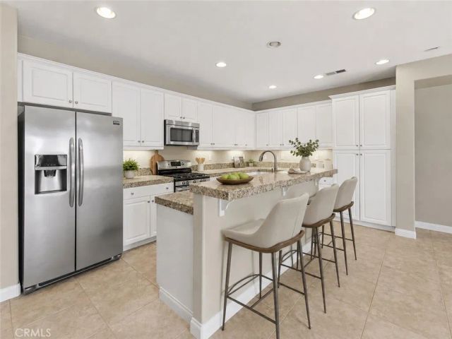 25602 Mesa Edge Court, Menifee, CA 92585