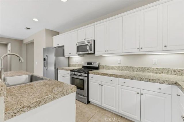 25602 Mesa Edge Court, Menifee, CA 92585
