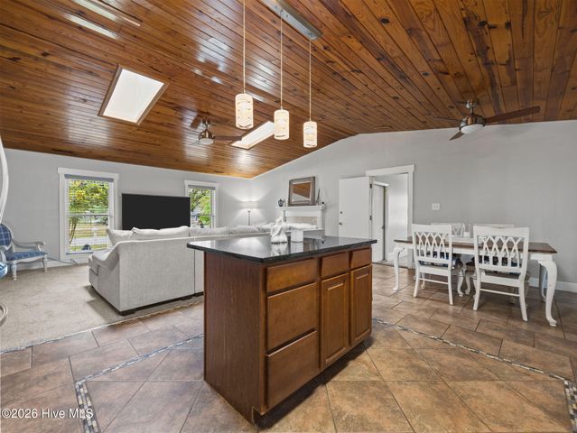 101 Eastview Court, Jacksonville, NC 28546