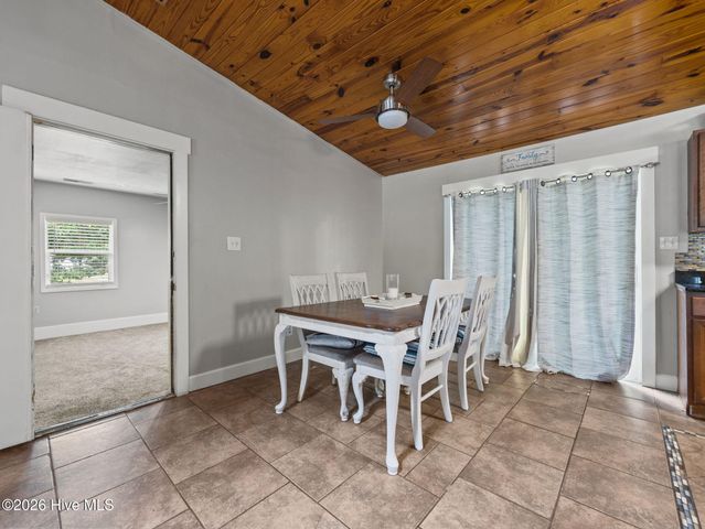 101 Eastview Court, Jacksonville, NC 28546