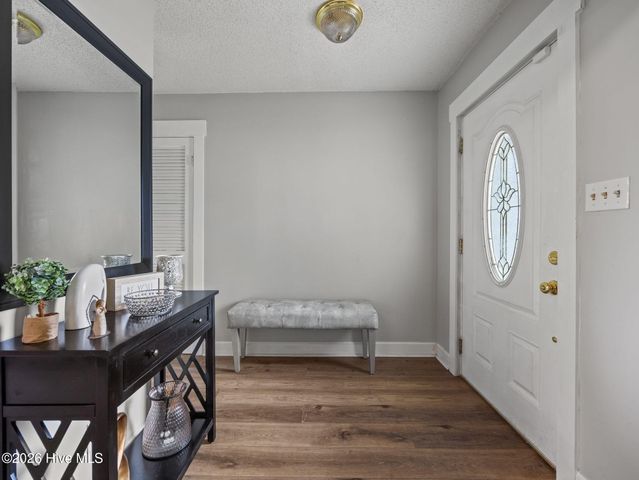 101 Eastview Court, Jacksonville, NC 28546