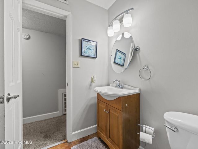 101 Eastview Court, Jacksonville, NC 28546