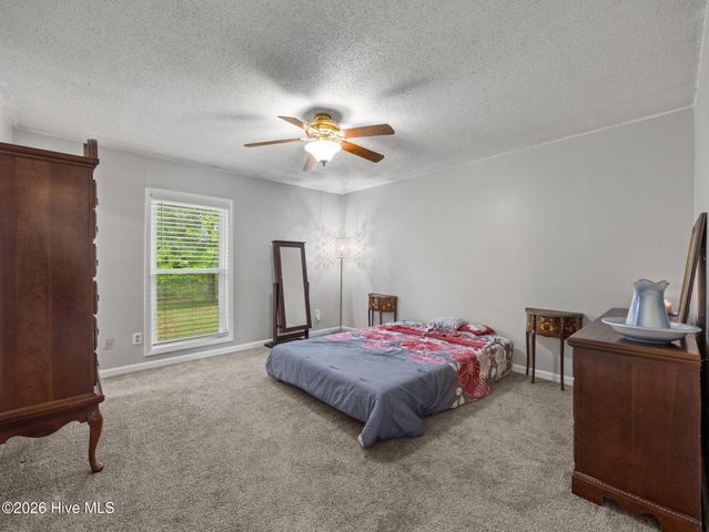 101 Eastview Court, Jacksonville, NC 28546