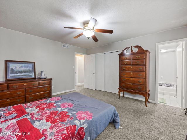 101 Eastview Court, Jacksonville, NC 28546