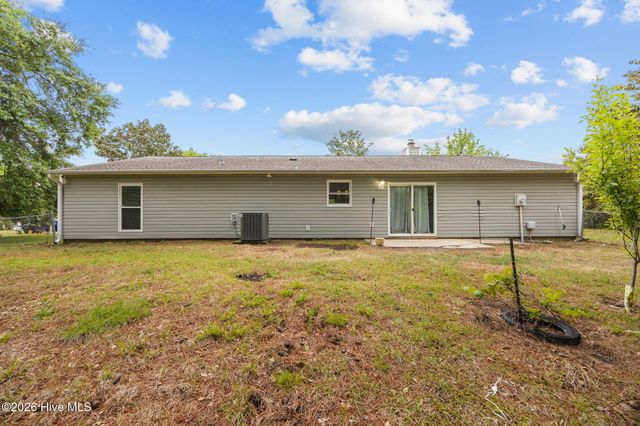 101 Eastview Court, Jacksonville, NC 28546