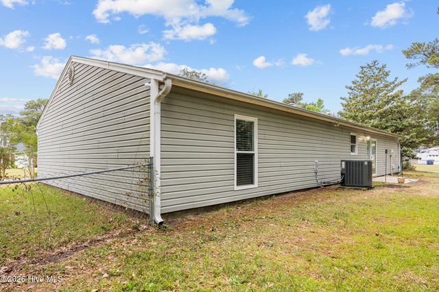 101 Eastview Court, Jacksonville, NC 28546