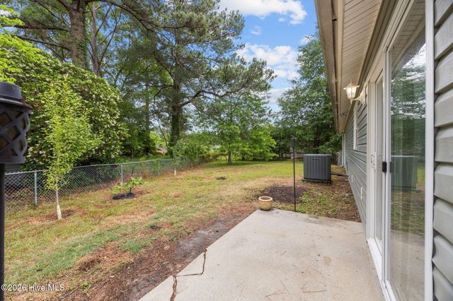 101 Eastview Court, Jacksonville, NC 28546