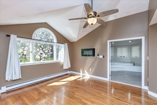 16 Cayuga Rd, Tewksbury, MA 01876