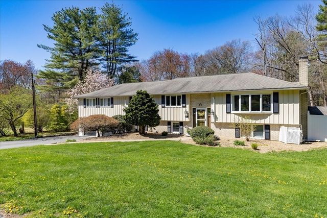 16 Cayuga Rd, Tewksbury, MA 01876