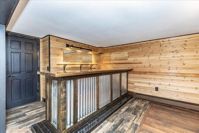 16 Cayuga Rd, Tewksbury, MA 01876