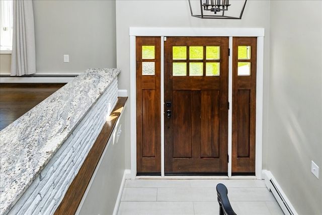 16 Cayuga Rd, Tewksbury, MA 01876