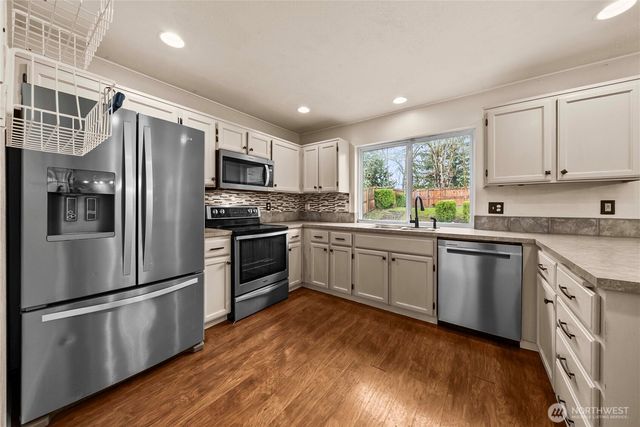 10517 Farwest Court SE, Yelm, WA 98597