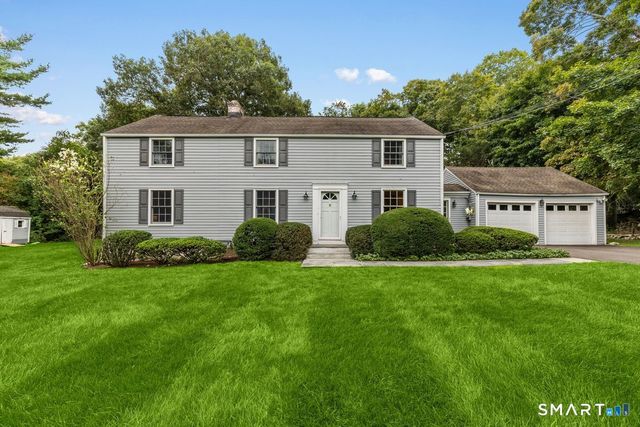 27 White Oak Shade Lane, New Canaan, CT 06840