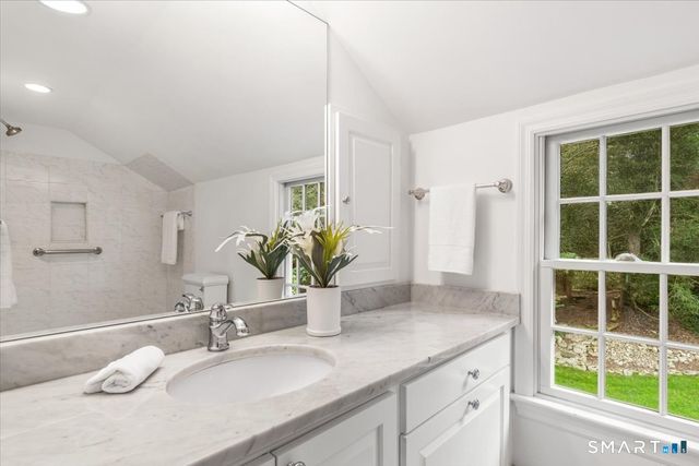 27 White Oak Shade Lane, New Canaan, CT 06840