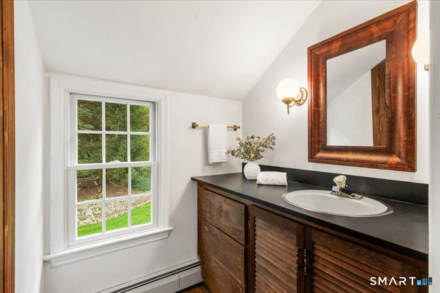 27 White Oak Shade Lane, New Canaan, CT 06840