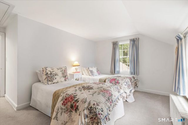 27 White Oak Shade Lane, New Canaan, CT 06840