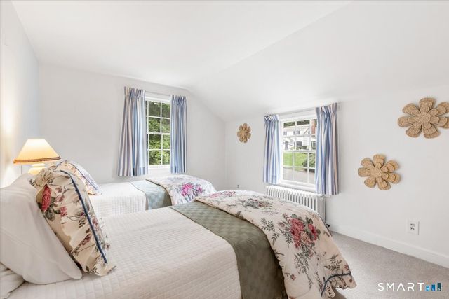 27 White Oak Shade Lane, New Canaan, CT 06840