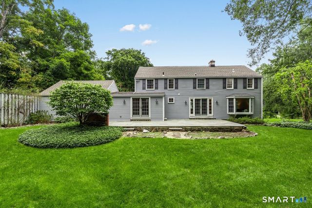 27 White Oak Shade Lane, New Canaan, CT 06840
