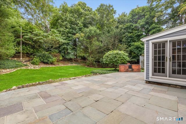27 White Oak Shade Lane, New Canaan, CT 06840
