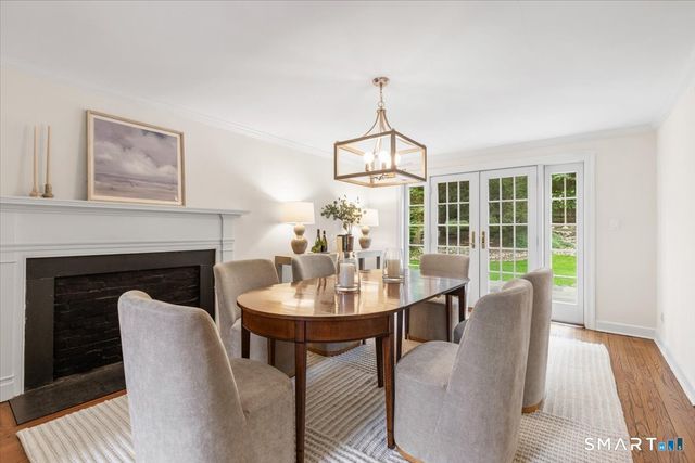 27 White Oak Shade Lane, New Canaan, CT 06840